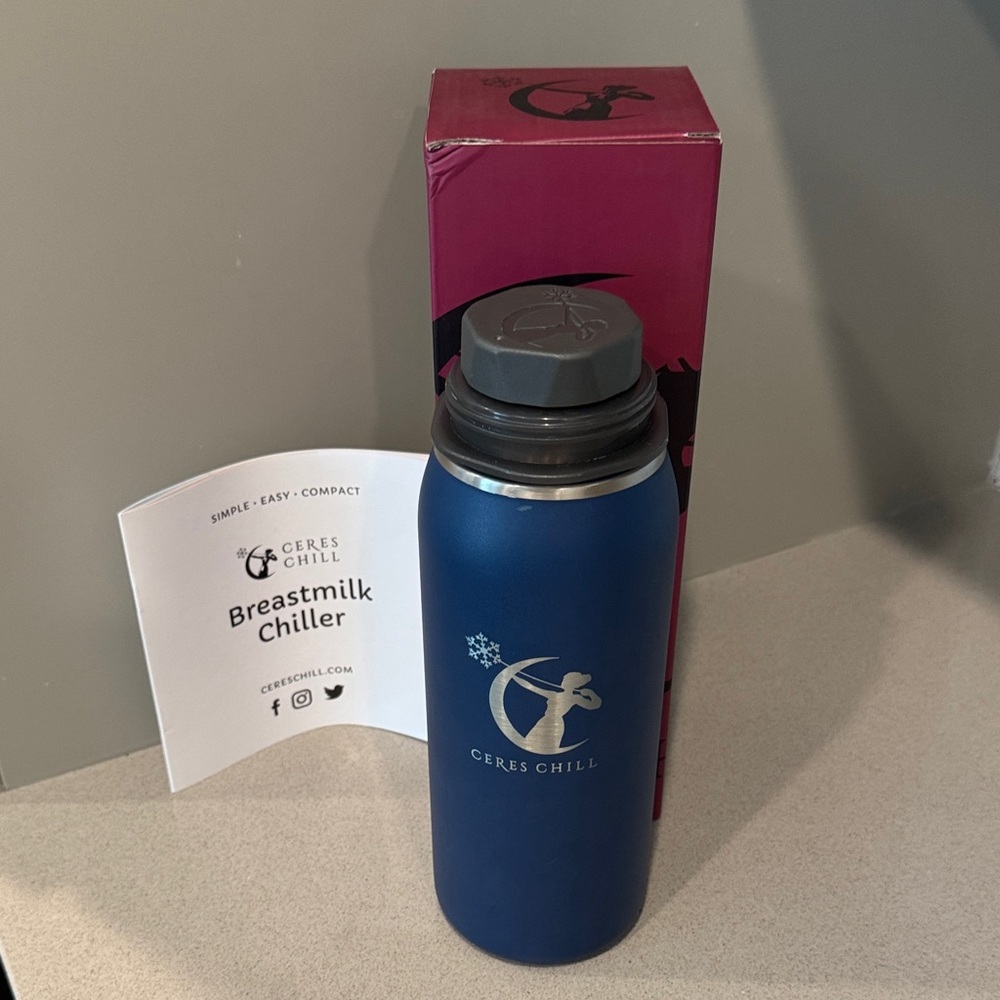 Ceres Chill Blue Breastmilk Chiller in Navy